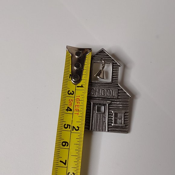 Metal School House With Bell Brooch - Picture 6 of 8